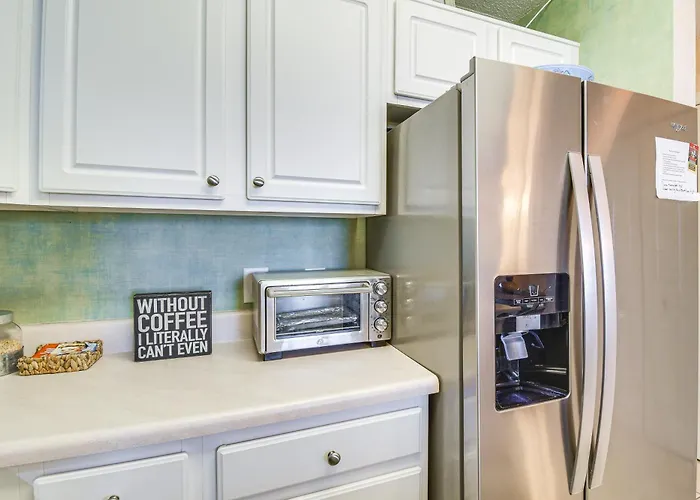 Gulf Shores Condo With Balcony 2 Mi To Fort Morgan!