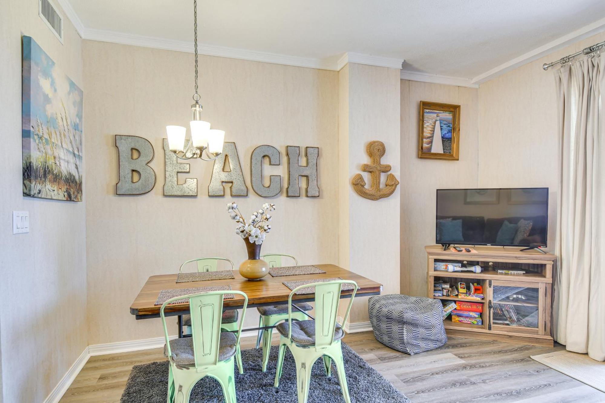 Apartment With Balcony 2 Mi To Morgan! *